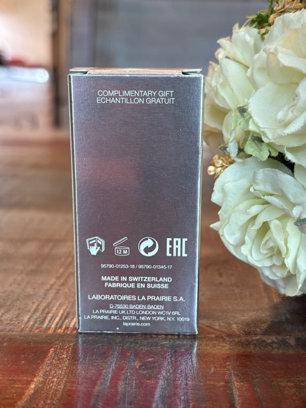 NEW La Prairie SKIN CAVIAR LUXE Firming & Lifting EYE CREAM Mini! - Picture 4 of 5